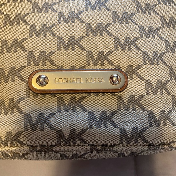 Michael Kors cross body - Picture 6 of 6